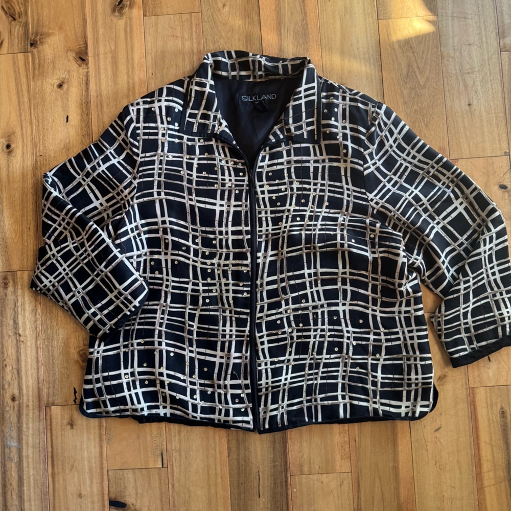 SilkLand Elegant Black and Gold Jacket 3X‎